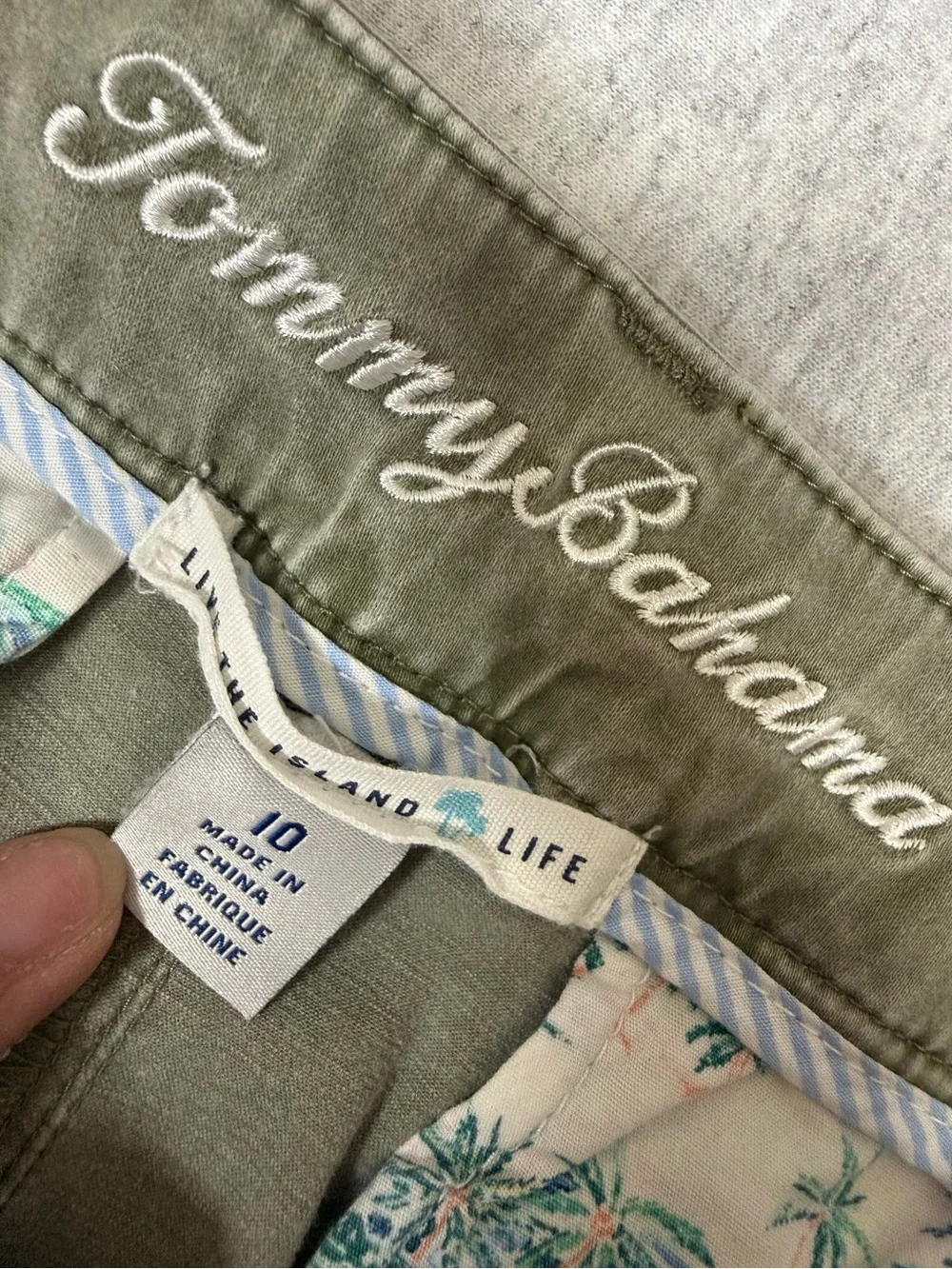 Tommy Bahama Boracay Chino Shorts Olive Green- Women’s Size 10